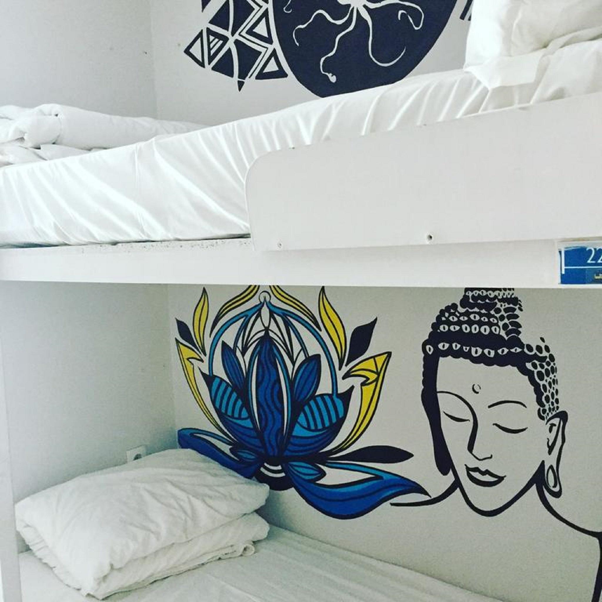 Golden Tram 242 Suites&hostel Hostel