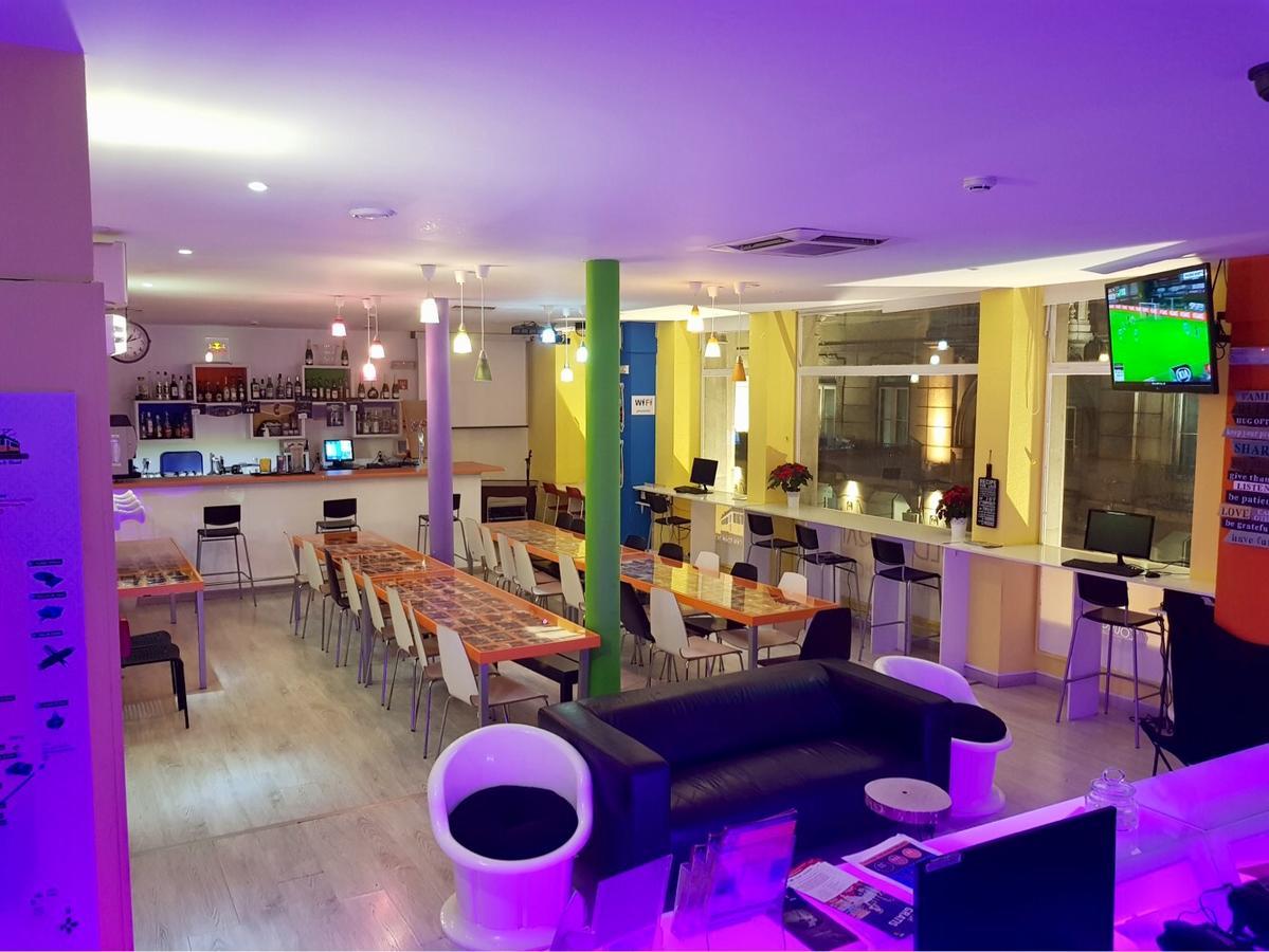 Hostel Golden Tram 242 Suites&hostel