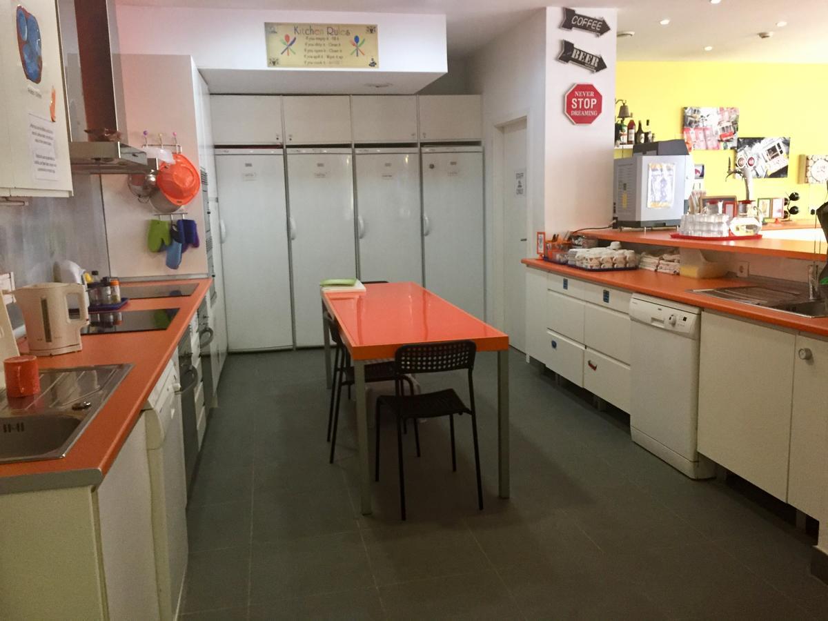 Hostel Golden Tram 242 Suites&hostel