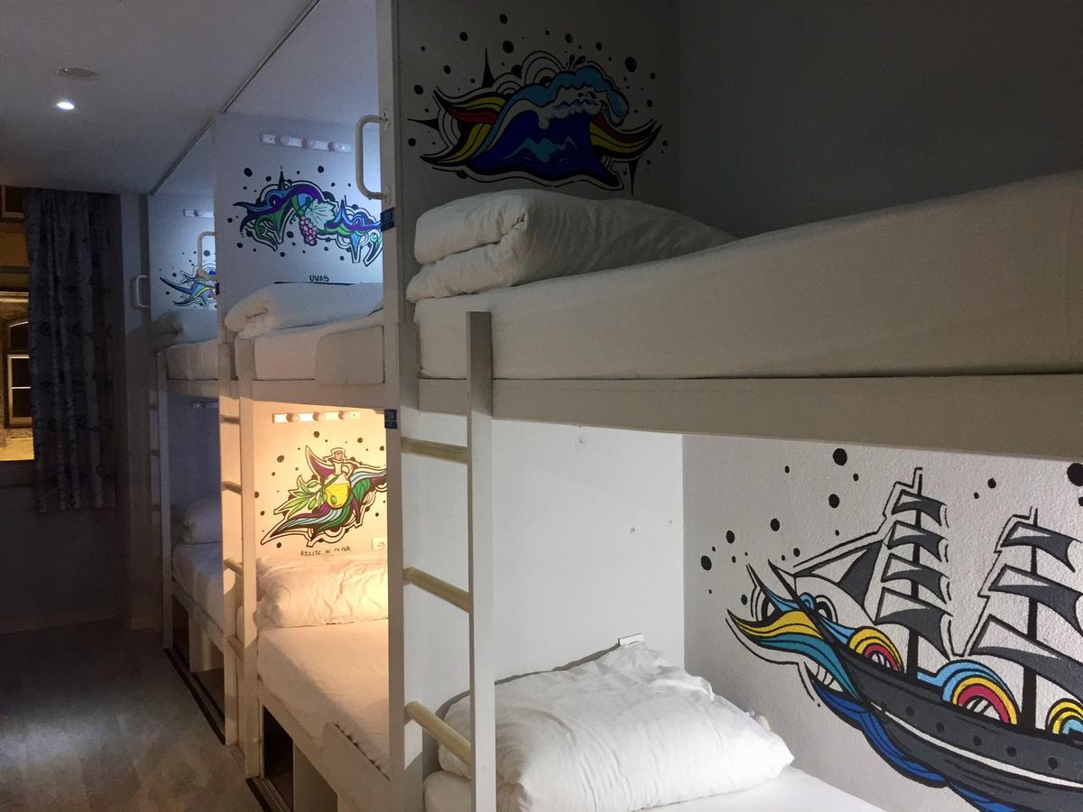 Hostel Golden Tram 242 Suites&hostel *